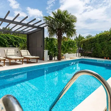 In Omis, Private Pool Villa