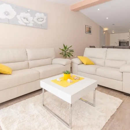 In Omis, Private Pool Villa *