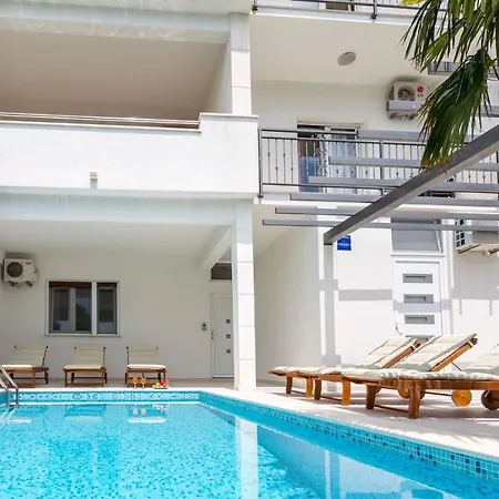In Omis, Private Pool Villa *
