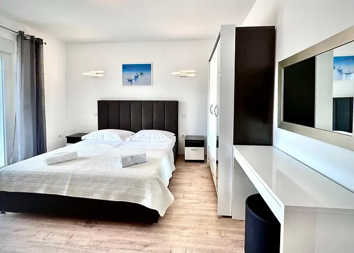 In Omis, Private Pool